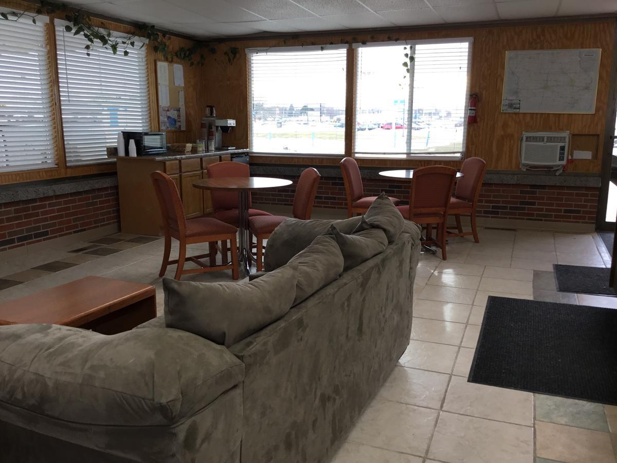 Budget Inn Motel Storm Lake Екстериор снимка